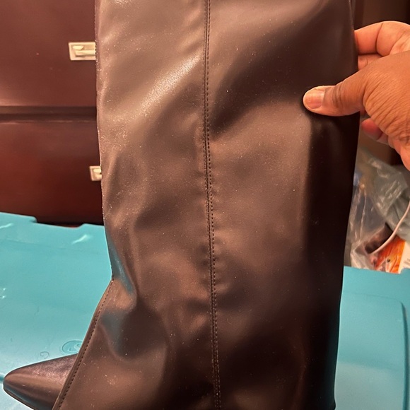 my delious shoes Shoes - Black Mid Length Boots